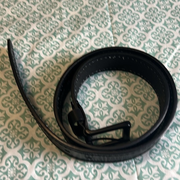Classic Black Leather Belt, simple,basic: - Picture 3 of 4